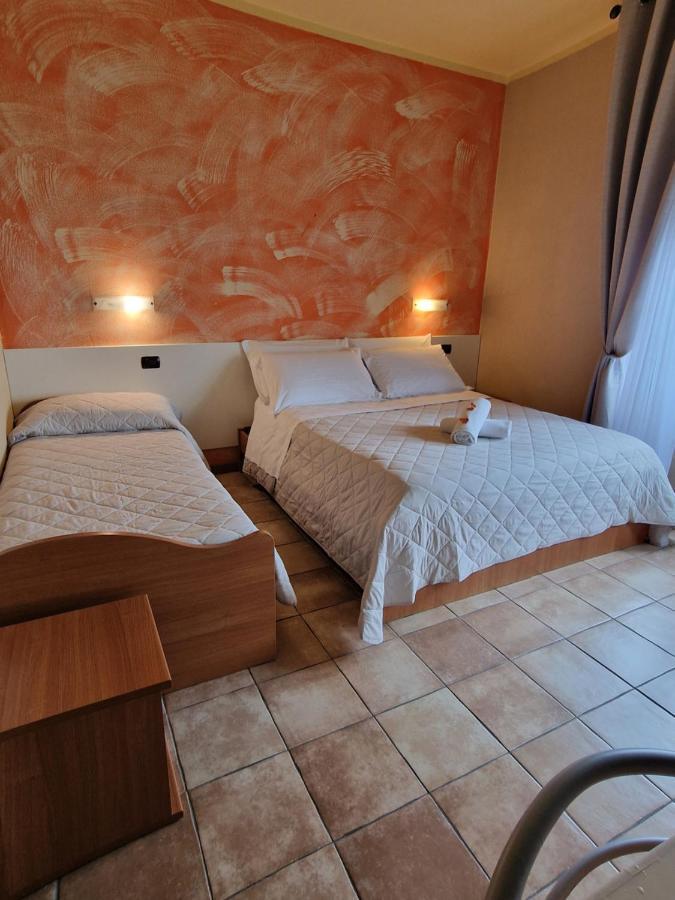 סאן מרינו Hotel La Rocca מראה חיצוני תמונה